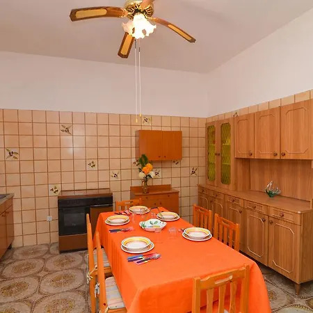 Casa Lucio بيت للعطل